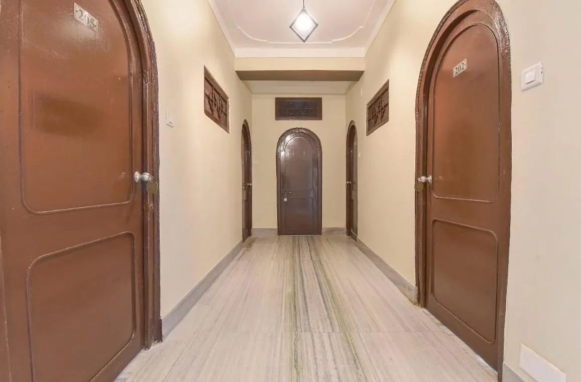 Hotel O Royal Surbhi Ουνταϊπούρ