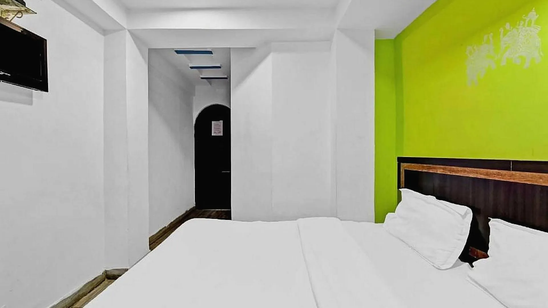Hotel O Royal Surbhi Udaipur