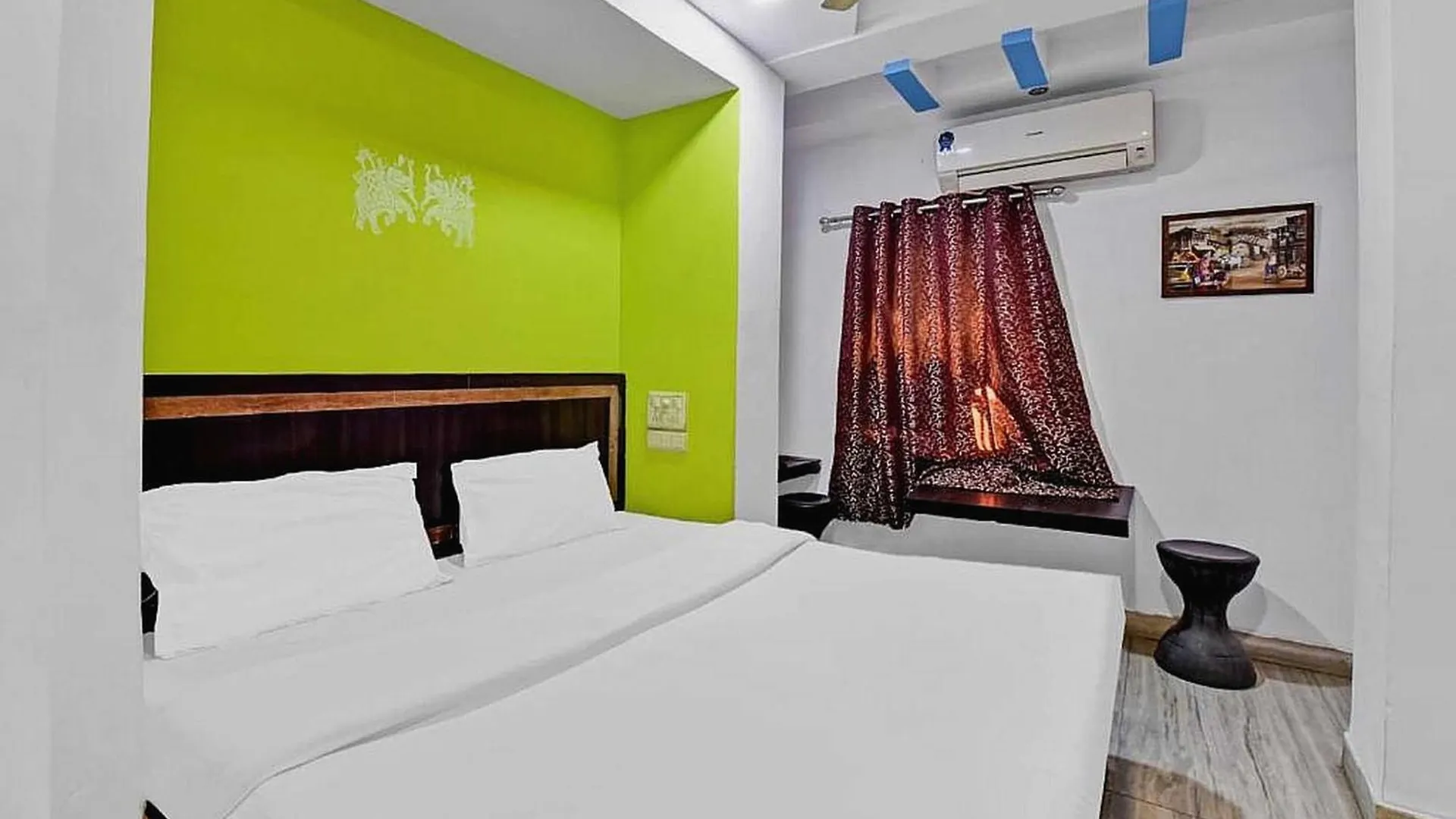 Hotel O Royal Surbhi Udaipur Hindistan